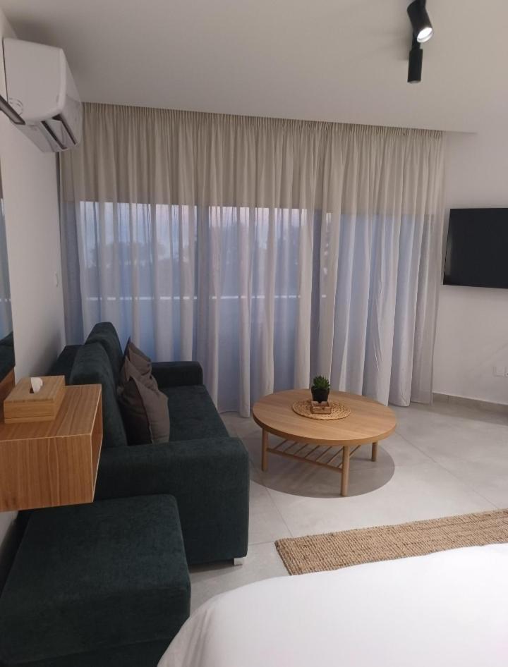 Terrazza Suites Pafos Exterior foto